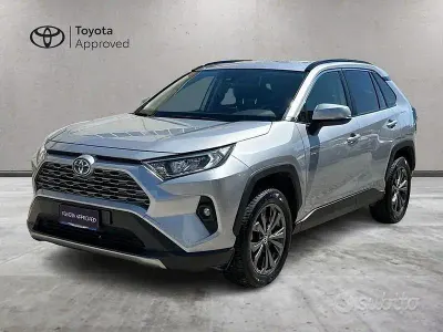 Usata Toyota RAV4 Hybrid 218 CV (160 kW) 2022 Grigio SUV