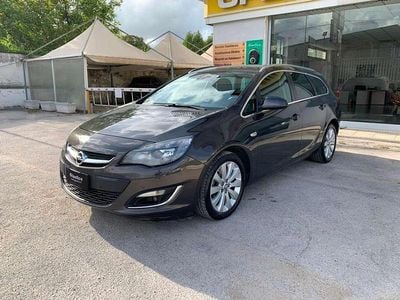 Usata Opel Astra Cosmo 140 CV (102 kW) 2015 Grigio scuro Station wagon