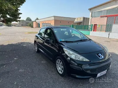 Usata Peugeot 207 73 CV (53 kW) 2007 Nero Berlina