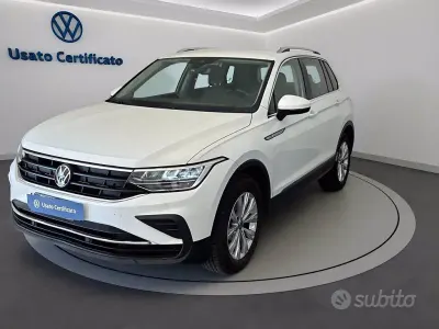 Usata VW Tiguan Life 131 CV (96 kW) 2023 Bianco SUV
