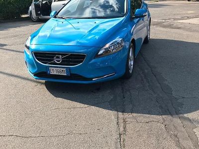 Usata Volvo V40 Business Edition 114 CV (83 kW) 2015 Blu/azzurro Berlina