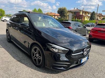 Usata Mercedes B200 Premium 150 CV (110 kW) 2019 Nero Monovolume