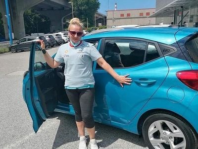 Usata Hyundai i10 2021 Blu Utilitaria