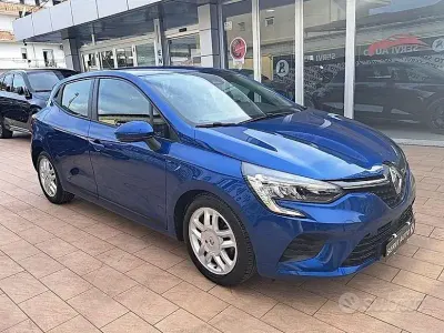 Usata Renault Clio V Intens 140 CV (102 kW) 2022 Bluazzurro Berlina
