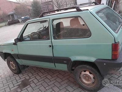 Usata Fiat Panda 4x4 45 CV (33 kW) 2001 Verde Utilitaria