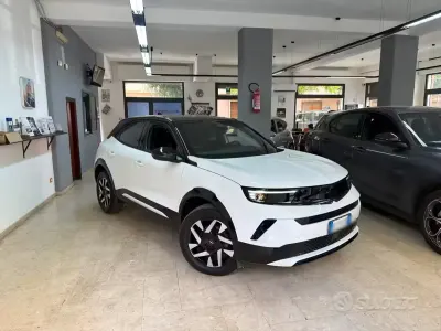 Usata Opel Mokka 131 CV (96 kW) 2025 Bianco SUV