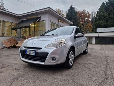 Usata Renault Clio II 75 CV (55 kW) 2009 Grigio Berlina