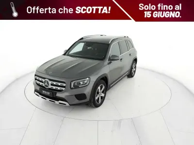 Usata Mercedes GLB200 150 CV (110 kW) 2022 Grigio SUV