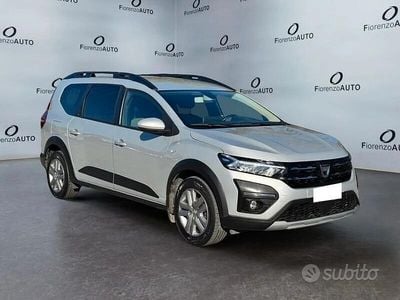 Usata Dacia Jogger Comfort 101 CV (74 kW) 2022 Grigio Monovolume