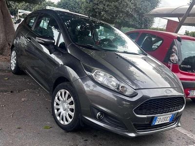Usata Ford Fiesta Titanium 60 CV (44 kW) 2016 Grigio Utilitaria