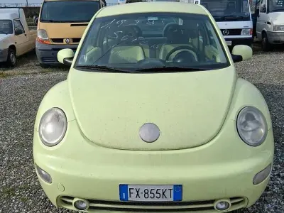 Usata VW New Beetle 90 CV (66 kW) 2001 Giallo Utilitaria