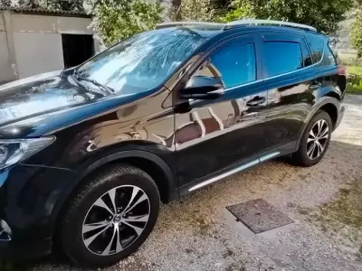 Usata Toyota RAV4 Anniversary 150 CV (110 kW) 2014 Nero SUV
