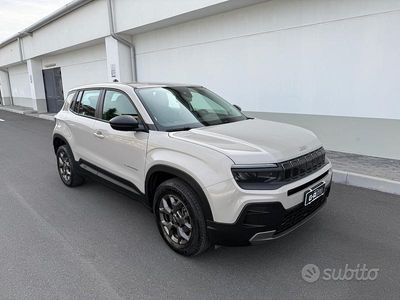 Usata Jeep Avenger 100 CV (73 kW) 2023 Grigio SUV