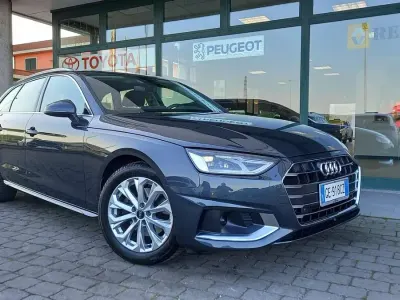 Usata Audi A4 Advanced 163 CV (119 kW) 2021 Grigio manhattan metallizzato Station wagon