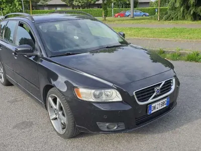 Usata Volvo V50 Summum 179 CV (131 kW) 2008 Nero Station wagon