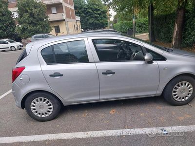 Usata Opel Corsa 2008 Grigio Berlina