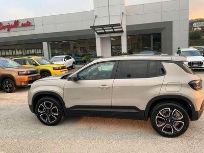 Nuova Jeep Avenger Summit 101 CV (74 kW) 2026 Beige SUV