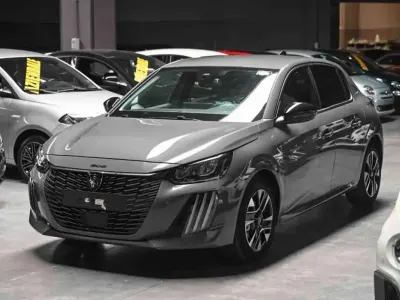 Gebraucht Peugeot 208 Allure 101 PS (74 kW) 2025 Grau Kleinwagen