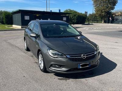 Usata Opel Astra Innovation 110 CV (80 kW) 2018 Grigio Station wagon