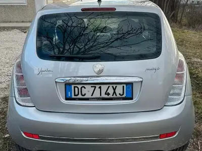 Usata Lancia Ypsilon 90 CV (66 kW) 2006 Grigio Utilitaria