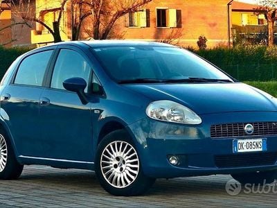 Usata Fiat Grande Punto 77 CV (56 kW) 2007 Blu Utilitaria