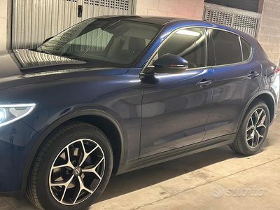 Usata Alfa Romeo Stelvio 210 CV (154 kW) 2017 Blu SUV