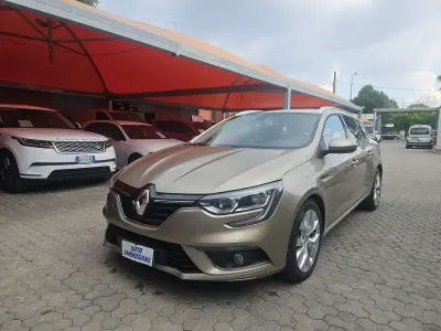 Usata Renault Mégane GrandTour Life 101 CV (74 kW) 2017 Bronzo Station wagon