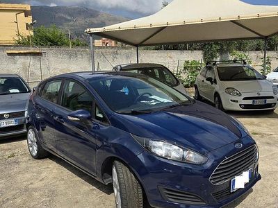 Usata Ford Fiesta Titanium 75 CV (55 kW) 2014 Blu Utilitaria