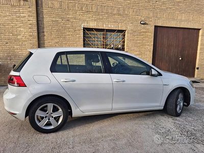 Usata VW Golf VII 110 CV (80 kW) 2014 Bianco Berlina