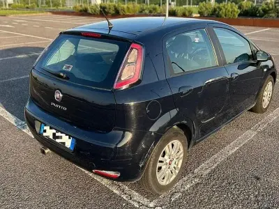 Usata Fiat Grande Punto 75 CV (55 kW) 2015 Utilitaria