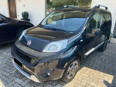 Usata Fiat Qubo Trekking 95 CV (69 kW) 2017 Nero Monovolume