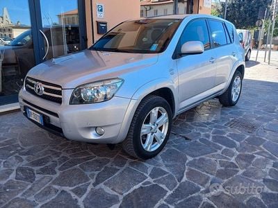Usata Toyota RAV4 Executive 177 CV (130 kW) 2008 Grigio SUV