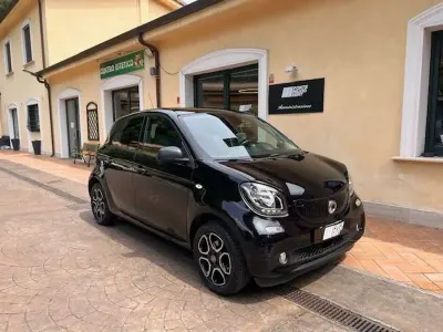 Usata Smart ForFour Superpassion 71 CV (52 kW) 2019 Nero Utilitaria
