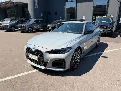 Usata BMW M440 M Sport 374 CV (275 kW) 2023 Grigio Berlina