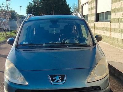 Grigio Usata 2005 Peugeot 1007 Monovolume | 2000 € (Buon prezzo)