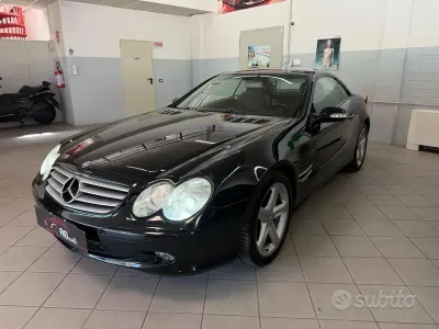 Usata Mercedes SL500 306 CV (225 kW) 2002 Nero Cabrio