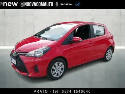 Usata Toyota Yaris Active 69 CV (50 kW) 2016 Rosso Berlina