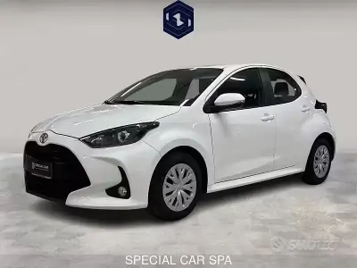 Usata Toyota Yaris Business Edition 72 CV (52 kW) 2023 Bianco Utilitaria