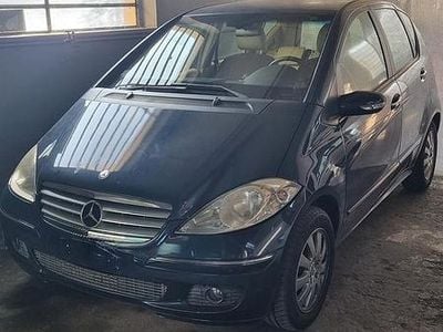 Usata Mercedes A150 95 CV (69 kW) 2006 Blu Utilitaria