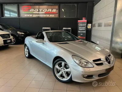 Usata Mercedes SLK350 272 CV (200 kW) 2004 Grigio Cabrio