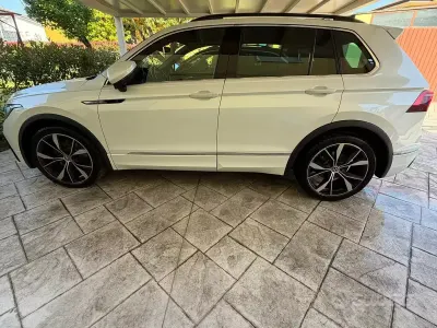 Usata VW Tiguan R-line 200 CV (147 kW) 2022 Bianco SUV