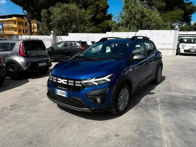 Usata Dacia Sandero Essentiel 91 CV (66 kW) 2023 Blu Berlina