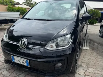 Usata VW up! Move 60 CV (44 kW) 2017 Nero Utilitaria