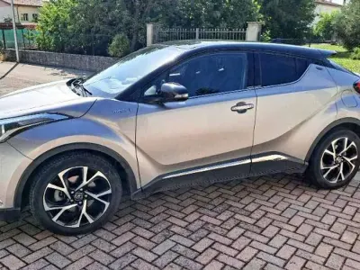 Usata Toyota C-HR