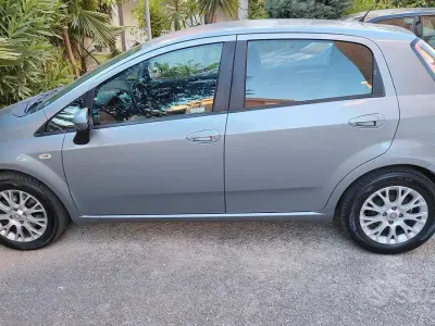 Usata Fiat Punto Evo 95 CV (69 kW) 2011 Grigio Utilitaria