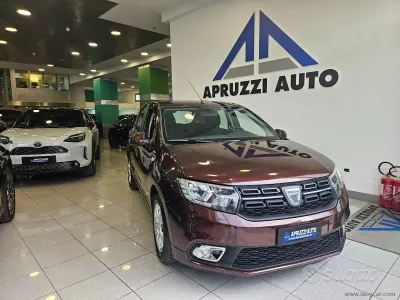 Usata Dacia Sandero Comfort 75 CV (55 kW) 2017 Marrone Berlina