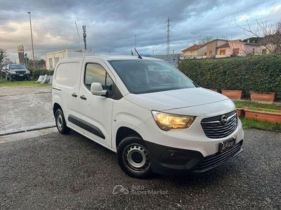 Usata Opel Combo Edition 101 CV (74 kW) 2020 Bianco Monovolume