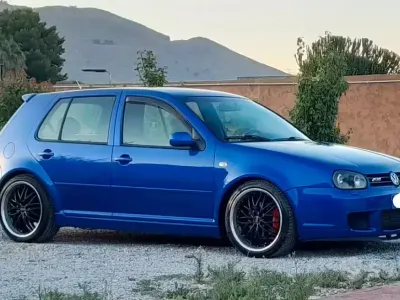Usata VW Golf IV Comfortline 116 CV (85 kW) 2001 Bluazzurro Berlina