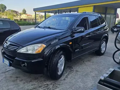 Usata SsangYong Kyron 141 CV (103 kW) 2006 Nero SUV