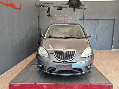 Usata Lancia Musa S 95 CV (69 kW) 2010 Grigio Monovolume